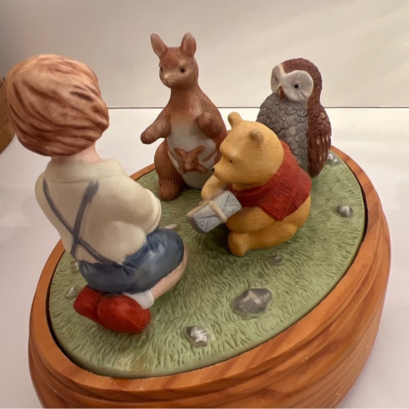 Classic Winnie The Pooh Three Cheers Musical Figurine Style 8176 Plays Memories - Picture 5 of 14